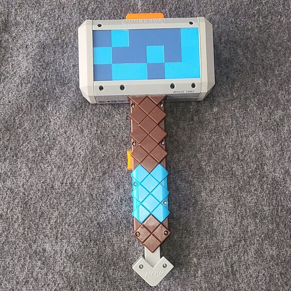 NERF Minecraft Stormlander Dart-Blasting Hammer No Soft darts. - Picture 1 of 7